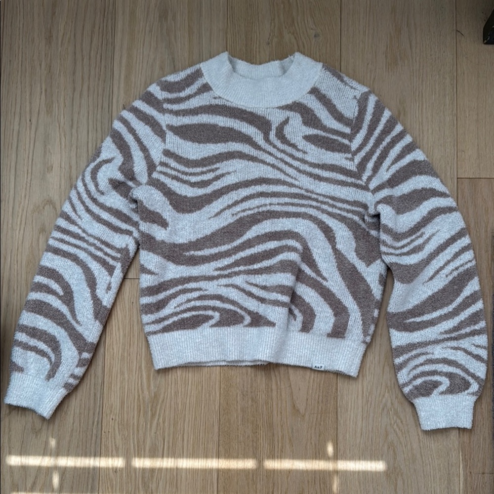 Abercrombie & Fitch cream and brown sweater